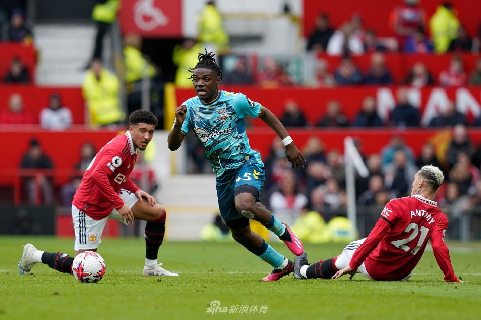 科莫球迷对 科莫球迷对